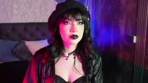 Snapshot of aylen_darkmoor chatting on July 7, 5:06 pm Aylen online show from July 7, 5:06 pm