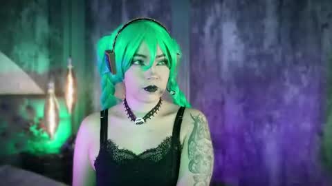 Snapshot of aylen_darkmoor chatting on July 24, 6:50 pm Aylen online show from July 24, 6:50 pm