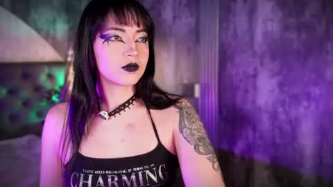 Snapshot of aylen_darkmoor chatting on July 25, 9:07 am Aylen online show from July 25, 9:07 am