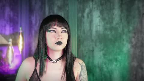 Snapshot of aylen_darkmoor chatting on July 29, 7:12 pm Aylen online show from July 29, 7:12 pm