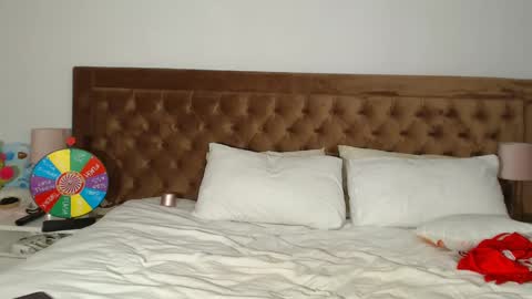 Snapshot of aylinhoney chatting on January 9, 4:52 am Aylin online show from January 9, 4:52 am