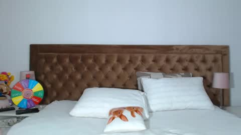 Snapshot of aylinhoney chatting on March 11, 4:43 am Aylin online show from March 11, 4:43 am