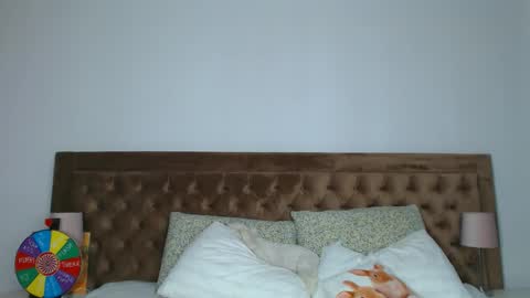 Snapshot of aylinhoney chatting on October 17, 4:04 am Aylin online show from October 17, 4:04 am