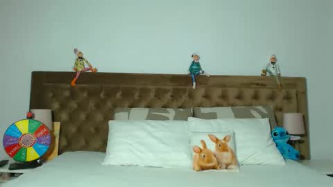 Snapshot of aylinhoney chatting on November 9, 3:05 am Aylin online show from November 9, 3:05 am