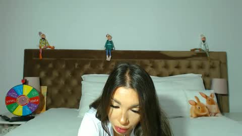 Snapshot of aylinhoney chatting on November 29, 3:53 am Aylin online show from November 29, 3:53 am