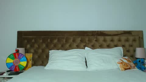 Aylin online show from January 8, 4:15 am