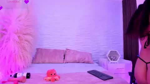 Snapshot of aylinlove_ chatting on June 26, 11:47 am aylinlove_ online show from June 26, 11:47 am