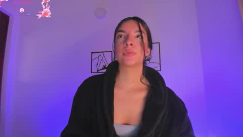 Aylin  online show from November 19, 11:32 am