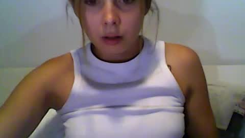 Snapshot of ayra_lolly chatting on June 16, 8:11 pm Lolly online show from June 16, 8:11 pm