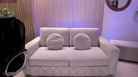 Ayshel online show from November 18, 3:45 am