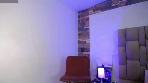 Azahara online show from December 18, 5:24 am