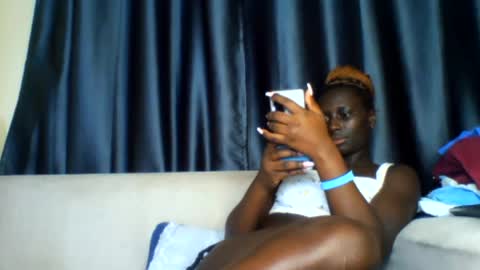Snapshot of azaelia_iris chatting on July 23, 7:01 pm azaelia_iris online show from July 23, 7:01 pm