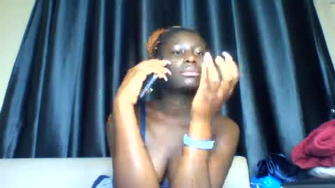 Snapshot of azaelia_iris chatting on July 28, 8:43 am azaelia_iris online show from July 28, 8:43 am