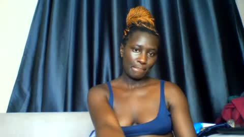 Snapshot of azaelia_iris chatting on July 28, 8:52 pm azaelia_iris online show from July 28, 8:52 pm