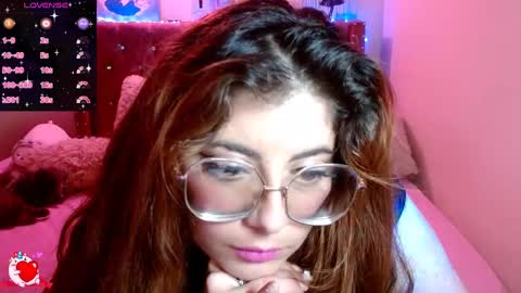 Snapshot of azamy_12 chatting on December 14, 9:13 pm Amanda online show from December 14, 9:13 pm