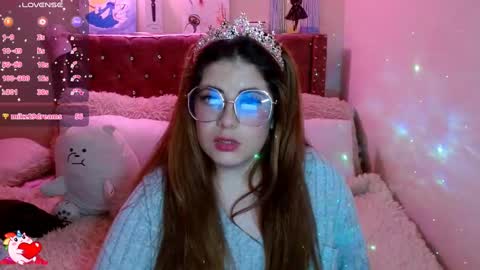 Snapshot of azamy_12 chatting on December 23, 10:23 pm Amanda online show from December 23, 10:23 pm