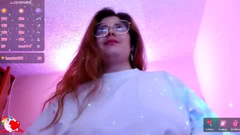 Snapshot of azamy_12 chatting on January 1, 10:35 pm Amanda online show from January 1, 10:35 pm