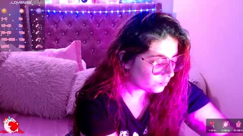 Snapshot of azamy_12 chatting on January 4, 12:05 am Amanda online show from January 4, 12:05 am
