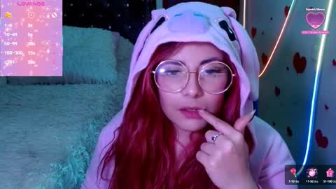 Snapshot of azamy_12 chatting on February 22, 11:13 pm Amanda online show from February 22, 11:13 pm