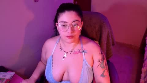Snapshot of azamy_12 chatting on October 5, 7:07 am Amanda online show from October 5, 7:07 am