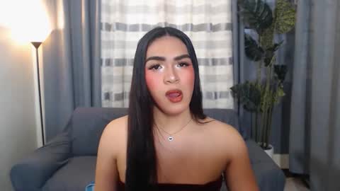 Snapshot of azelkimbrutas chatting on March 28, 1:05 am azelkimbrutas online show from March 28, 1:05 am