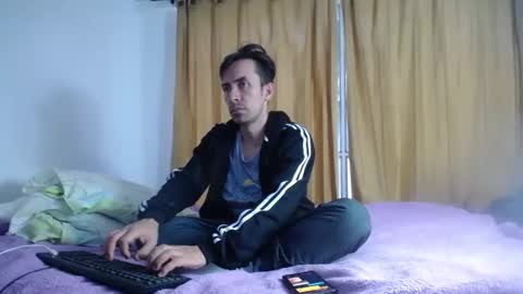 Snapshot of aziel_xxx chatting on February 25, 10:50 pm AZIEL online show from February 25, 10:50 pm