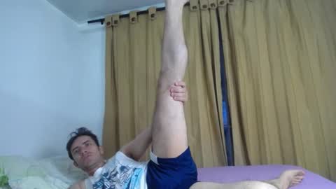 Snapshot of aziel_xxx chatting on March 6, 2:09 am AZIEL online show from March 6, 2:09 am