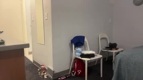 Snapshot of aziz_1000x chatting on February 12, 6:19 pm aziz_1000x online show from February 12, 6:19 pm