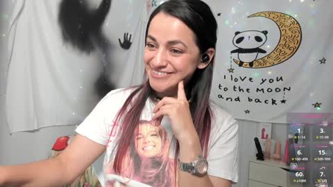 Azucena R online show from February 6, 8:45 pm