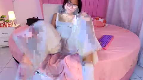 Snapshot of azul_horny chatting on April 17, 11:08 pm PRINCESS AZUL. online show from April 17, 11:08 pm