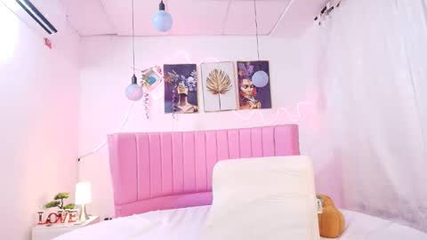 Snapshot of azul_horny chatting on May 5, 1:46 am PRINCESS AZUL. online show from May 5, 1:46 am