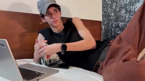 nice boy online show from November 27, 6:26 am