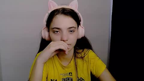 Snapshot of azumi_chan_ chatting on September 9, 11:54 am azumi_chan_ online show from September 9, 11:54 am