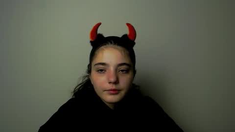 Snapshot of azumi_chan_ chatting on October 16, 10:11 pm azumi_chan_ online show from October 16, 10:11 pm