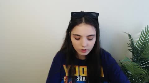 Snapshot of azumi_chan_ chatting on October 18, 7:31 am azumi_chan_ online show from October 18, 7:31 am