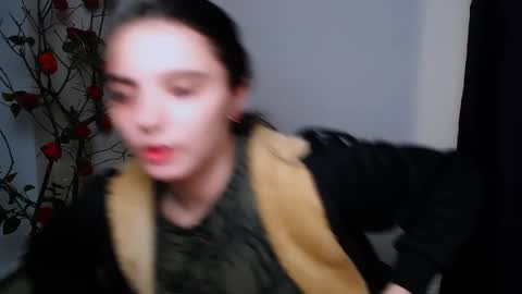 Snapshot of azumi_chan_ chatting on November 22, 1:04 am azumi_chan_ online show from November 22, 1:04 am