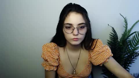 Snapshot of azumi_chan_ chatting on November 29, 9:56 am azumi_chan_ online show from November 29, 9:56 am