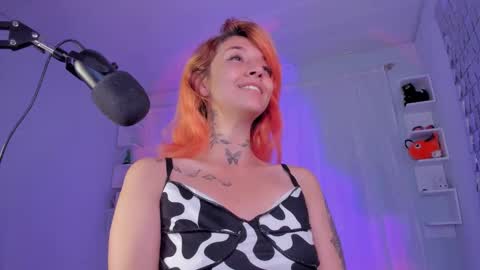 Snapshot of azumi_saan chatting on January 9, 6:38 am azumi saan online show from January 9, 6:38 am