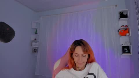 Snapshot of azumi_saan chatting on February 22, 2:28 am azumi saan online show from February 22, 2:28 am