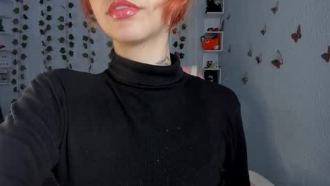 Snapshot of azumi_saan chatting on October 3, 2:41 am azumi saan online show from October 3, 2:41 am