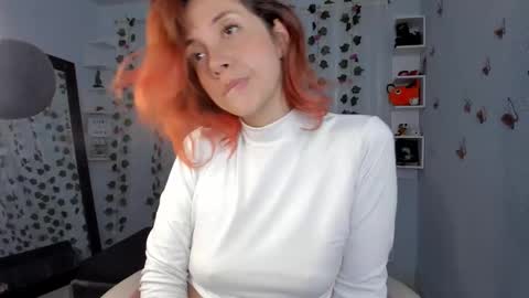 Snapshot of azumi_saan chatting on October 9, 2:31 am azumi saan online show from October 9, 2:31 am