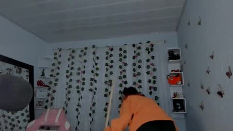 Snapshot of azumi_saan chatting on October 16, 2:56 am azumi saan online show from October 16, 2:56 am