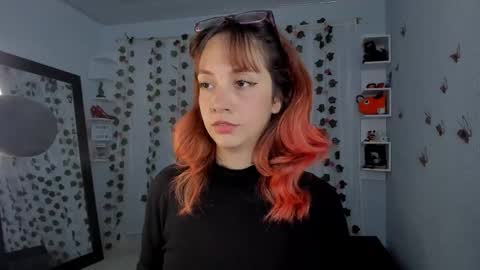 Snapshot of azumi_saan chatting on October 18, 2:47 am azumi saan online show from October 18, 2:47 am