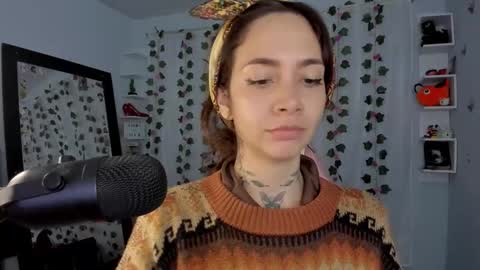 Snapshot of azumi_saan chatting on November 17, 2:17 am azumi saan online show from November 17, 2:17 am