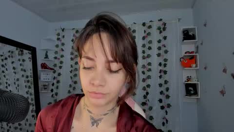 Snapshot of azumi_saan chatting on November 30, 2:37 am azumi saan online show from November 30, 2:37 am