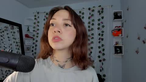 Snapshot of azumi_saan chatting on December 16, 2:27 am azumi saan online show from December 16, 2:27 am