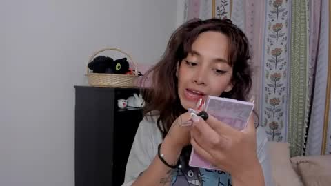 Snapshot of azumi_saan chatting on May 6, 2:08 am azumi saan online show from May 6, 2:08 am