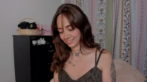 Snapshot of azumi_saan chatting on May 9, 1:33 am azumi saan online show from May 9, 1:33 am