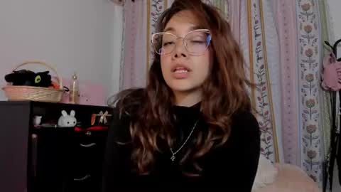 Snapshot of azumi_saan chatting on July 7, 2:25 am azumi saan online show from July 7, 2:25 am