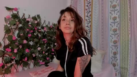 Snapshot of azumi_saan chatting on July 18, 3:00 am azumi saan online show from July 18, 3:00 am